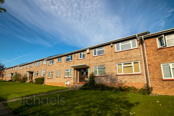 2 Bedroom Apartment To Rent In Dover Close, Braintree, CM7