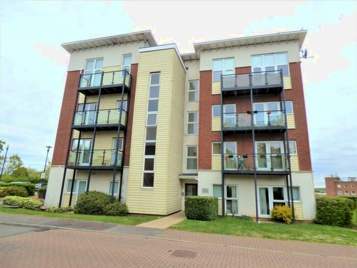 2 Bedroom Flat To Rent In Leatherhead, KT22