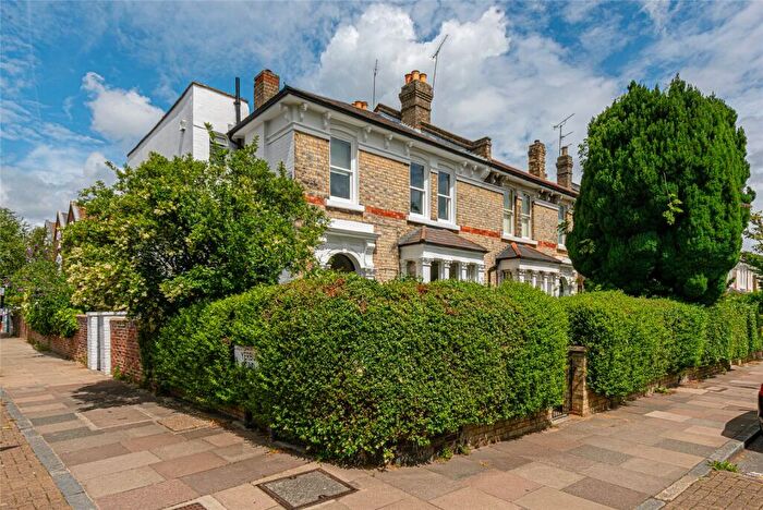 6 Bedroom End Of Terrace House For Sale In Mercers Road, Islington, London, N19