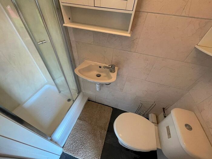 1 Bedroom Property To Rent In Sutton Road, Hounslow, TW5