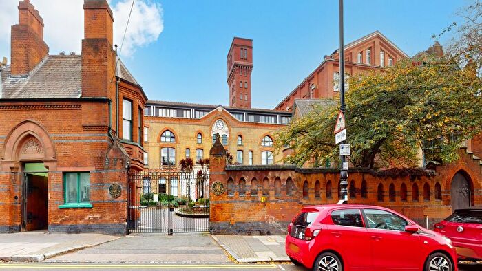 1 Bedroom Flat For Sale In Bow Connection Fairfield Road, London, E3