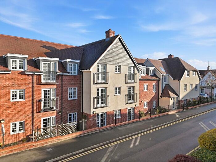 2 Bedroom Apartment For Sale In Station Road, Letchworth Garden City, SG6