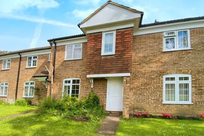 3 Bedroom Property To Rent In Gayton Close, Cambridge, CB2