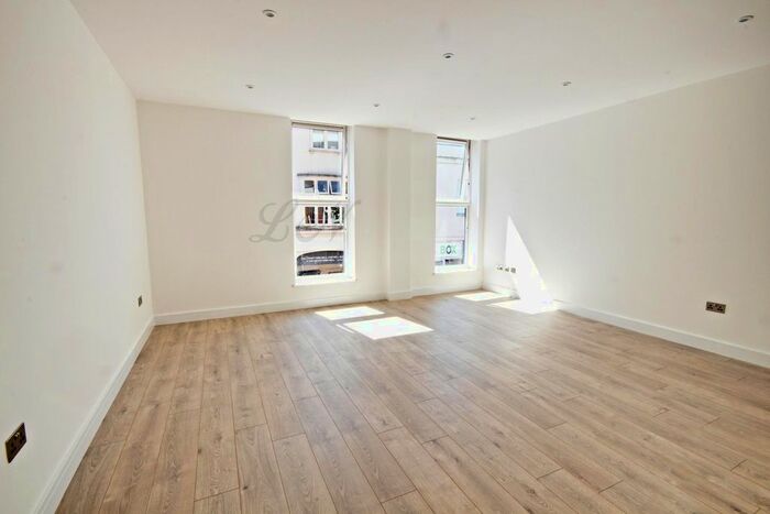 Studio To Rent In Market Place, Basingstoke, RG21