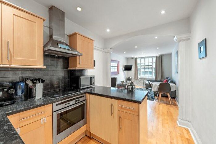 2 Bedroom Flat To Rent In Great Cumberland Place, London, W1H