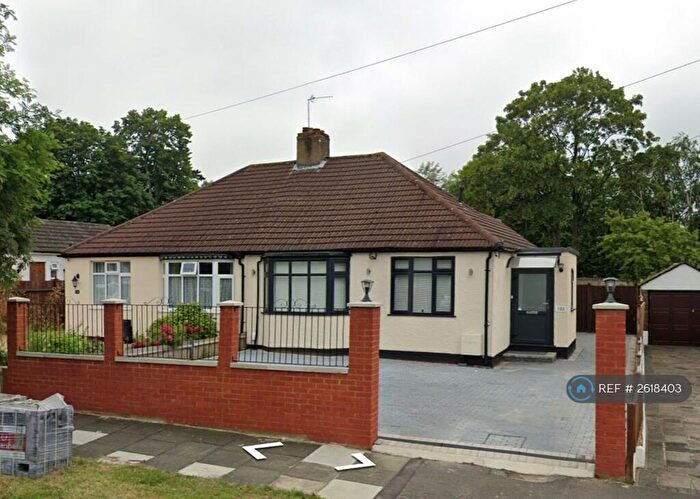 3 Bedroom Bungalow To Rent In Repton Road, Orpington, BR6