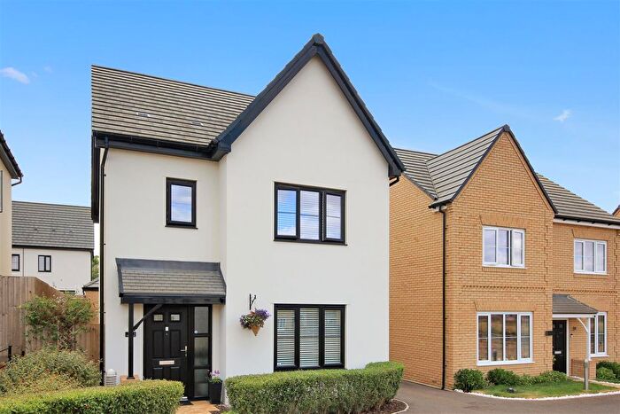 3 Bedroom Detached House For Sale In Mandarin Close, Wellingborough, NN8
