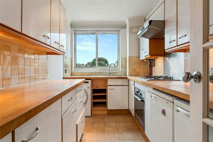 3 Bedroom Flat To Rent In March Court, Warwick Drive, SW15