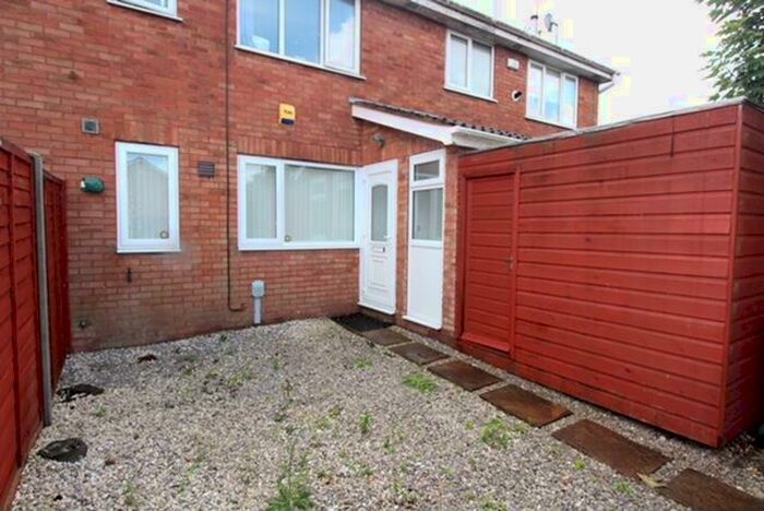 1 Bedroom Apartment To Rent In Hedgerow Court, Hull, HU6