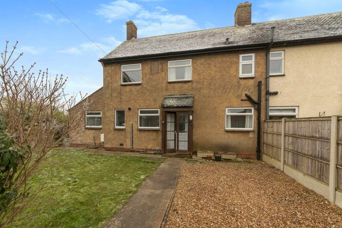 3 Bedroom Semi-Detached House For Sale In The Drift, Barrowby, Grantham, NG32