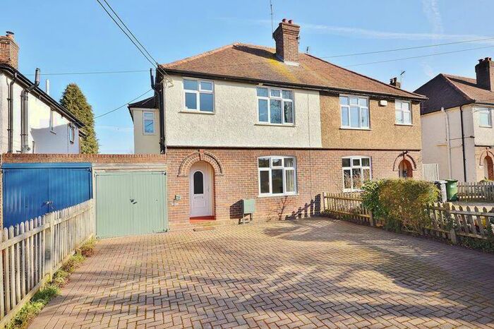 4 Bedroom Semi-Detached House To Rent In Princes Risborough, HP27