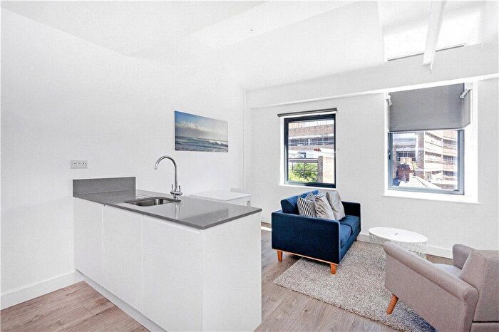 1 Bedroom Apartment To Rent In High Street, Purley, CR8