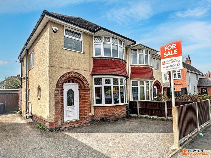 3 Bedroom Semi-Detached House For Sale In Convent Drive, Coalville, LE67