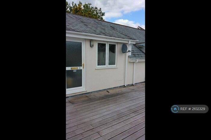 2 Bedroom Flat To Rent In Bridge Court, Hatherleigh, EX20