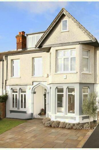 2 Bedroom Apartment To Rent In Bromley Avenue, Bromley, BR1