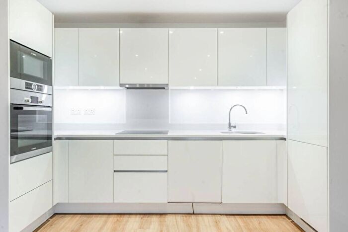 3 Bedroom Flat To Rent In Monarch Court, Stanmore, HA7