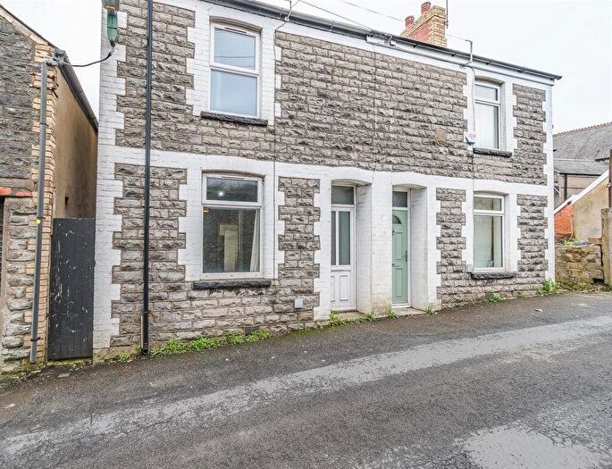 2 Bedroom Terraced House For Sale In Robins Lane, Barry, CF63