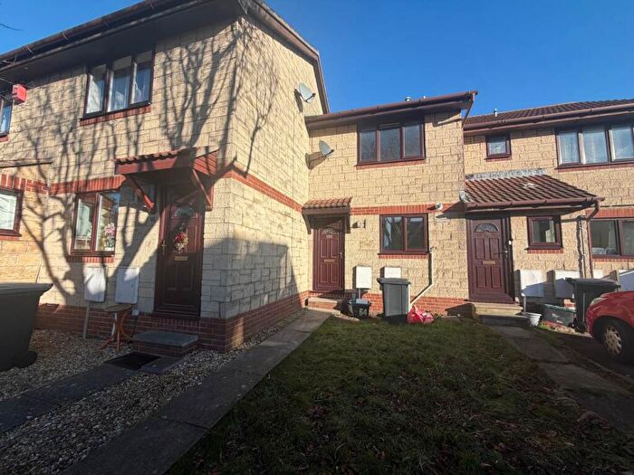 2 Bedroom House To Rent In Appletree Court, Worle, Weston-super-Mare, BS22
