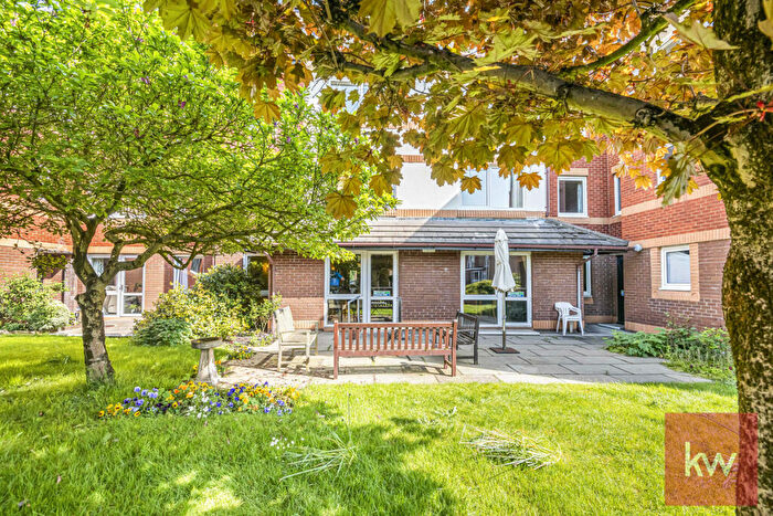 1 Bedroom Flat For Sale In Swanbrook Court, Maidenhead, SL6