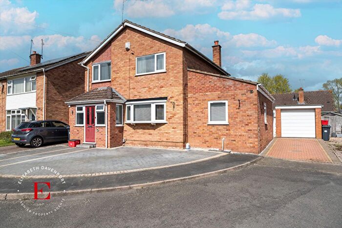 3 Bedroom Detached House For Sale In Bridge Street, Warwick, CV34