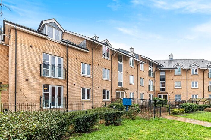2 Bedroom Apartment For Sale In River View, Shefford, SG17