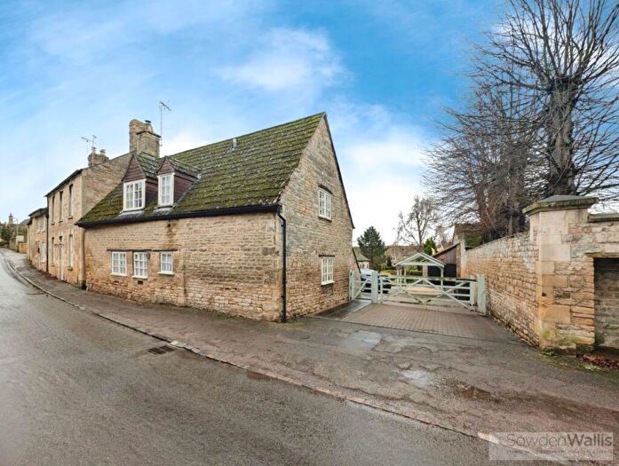 4 Bedroom Detached House For Sale In West Street, Kings Cliffe, Peterborough, PE8