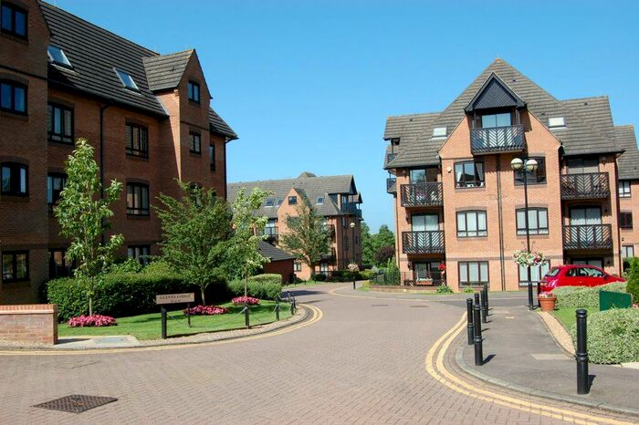 1 Bedroom Apartment To Rent In Boleyn Court, Buckhurst Hill, IG9