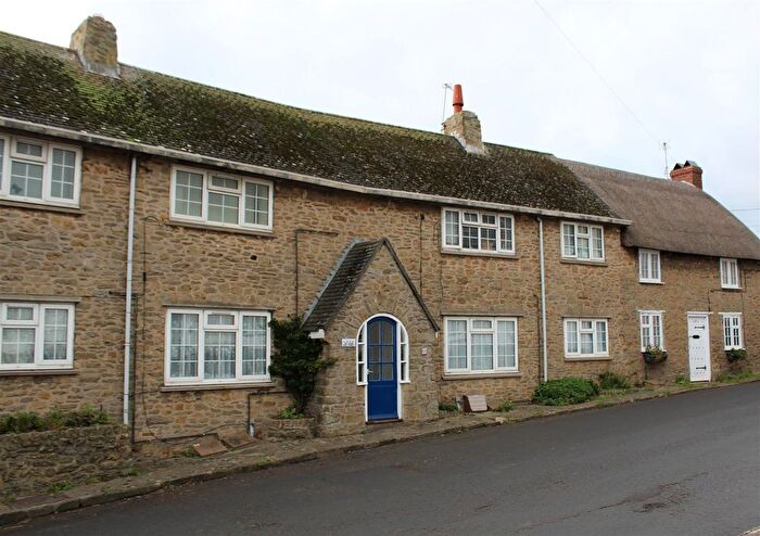 1 Bedroom Flat To Rent In The Pound, High Street, Burton Bradstock, DT6