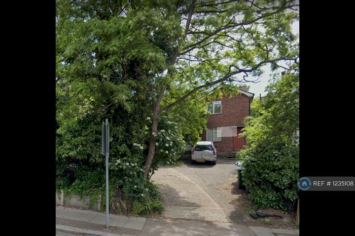 2 Bedroom Maisonette To Rent In Nether Street, London, N3