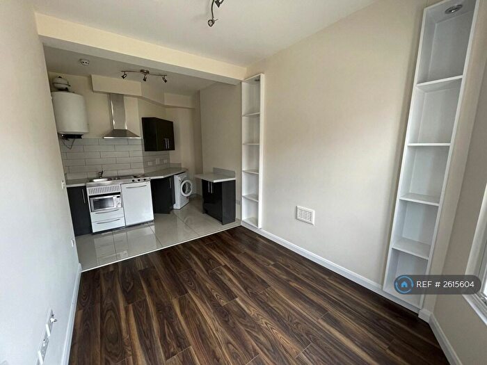 1 Bedroom Flat To Rent In Muswell Hill Broadway, London, N10