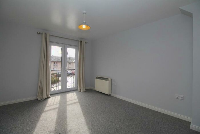 2 Bedroom Apartment To Rent In Coach House Court, Loughborough, LE11