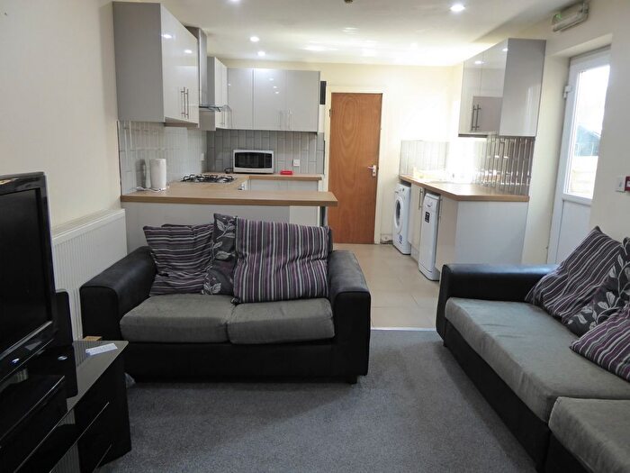 7 Bedroom Terraced House To Rent In Rhymney Street, Cathays, CF24