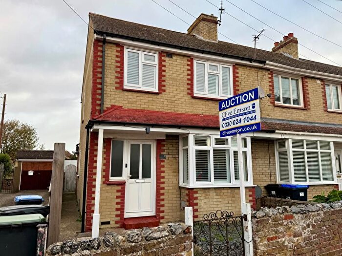 3 Bedroom End Terrace House For Sale In Weigall Place, Ramsgate, Kent, CT11