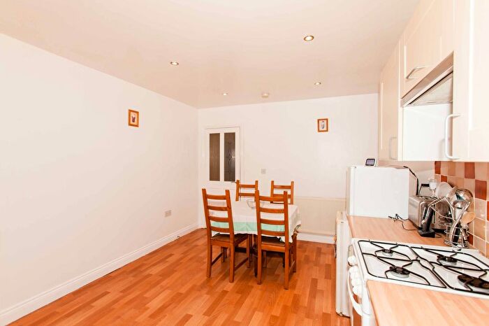 2 Bedroom Detached Bungalow For Sale In Romeley Crescent, Clowne, S43