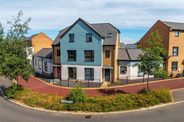 3 Bedroom Semi Detached House For Sale In Longhorn Drive, Whitehouse, Milton Keynes, Buckinghamshire, MK8