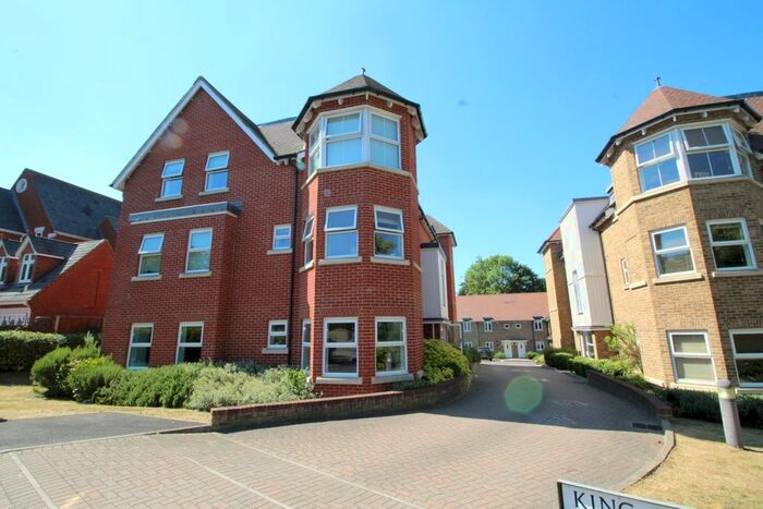 2 Bedroom Flat To Rent In Egham Hill, Egham, Surrey, TW20