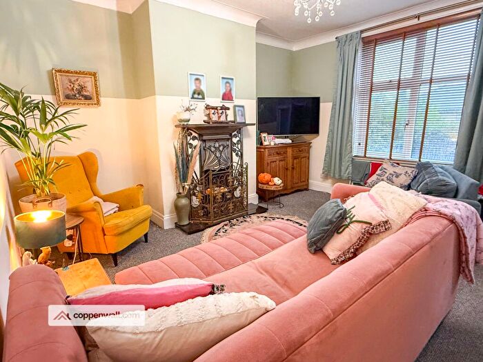 4 Bedroom Semi-Detached House For Sale In Rockliffe Avenue, Bacup, Rossendale, OL13