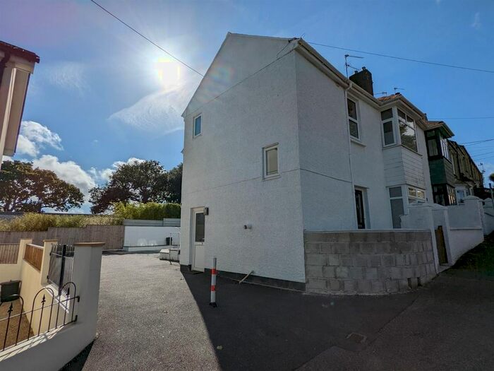 2 Bedroom Flat To Rent In Trehaverne Terrace, Truro, TR1