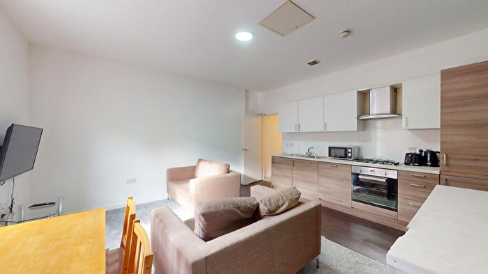 3 Bedroom Flat To Rent In The Globe, Newcastle Upon Tyne, NE2