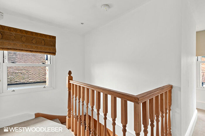2 Bedroom End Of Terrace House To Rent In High Road, Broxbourne, EN10