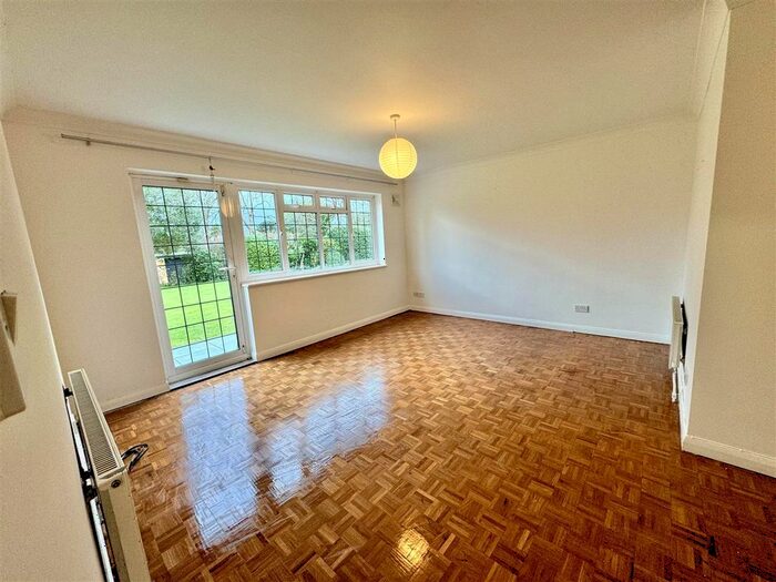 2 Bedroom Flat To Rent In Mardon, Westfield Park, Pinner, HA5