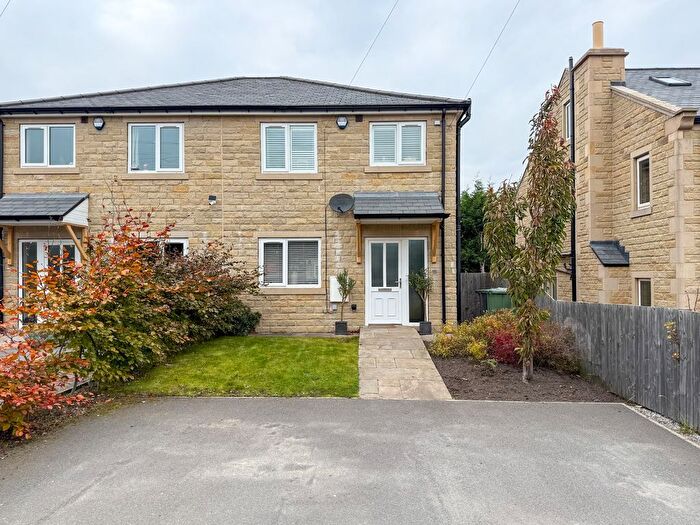 2 Bedroom Semi-detached House For Sale In Bradshaw Crescent, Honley, Holmfirth, HD9