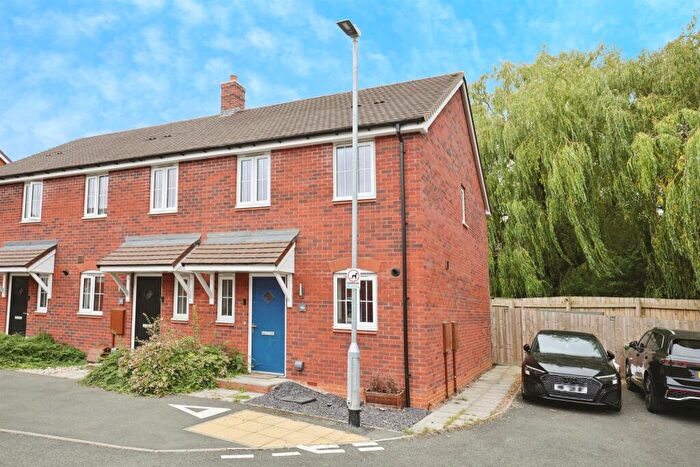 2 Bedroom End Of Terrace House For Sale In Pattle Close, Lighthorne Heath, Leamington Spa, CV33