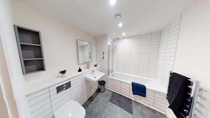 2 Bedroom Apartment For Sale In The Prestige, Liverpool City Centre, L1