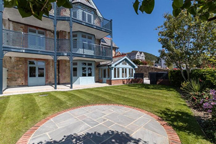 1 Bedroom Apartment To Rent In Bellevue Road, Ventnor, PO38