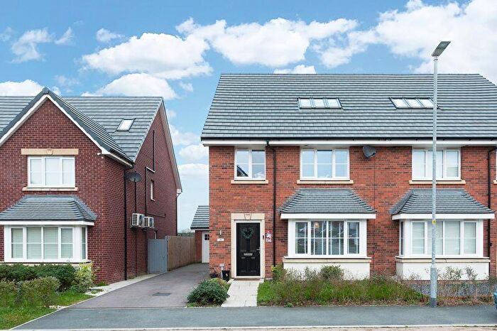 5 Bedroom Semi-Detached House For Sale In Thistle Way, Congleton, CW12