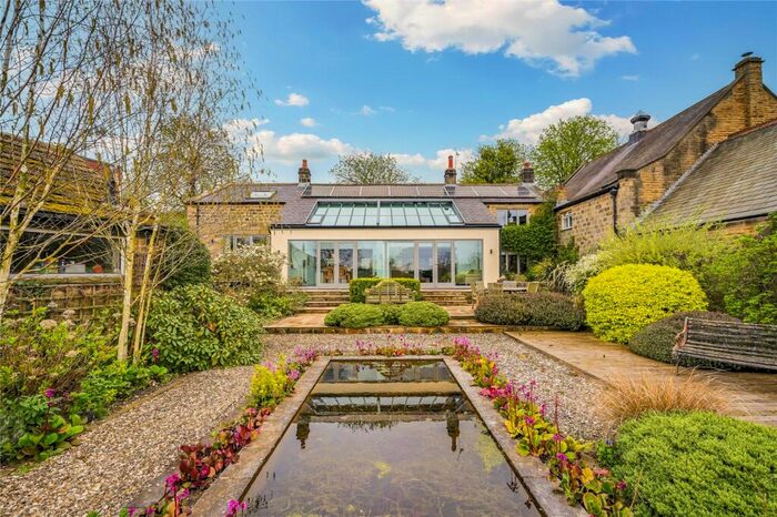 3 Bedroom Detached House For Sale In Crag Lane, Huby, Leeds, LS17