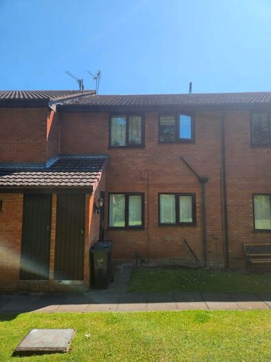 1 Bedroom Flat To Rent In Birds Meadow, Brierley Hill, DY5