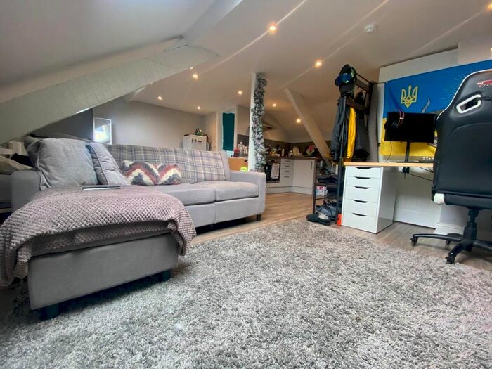 1 Bedroom Flat To Rent In Queen Street, Aberystwyth, SY23