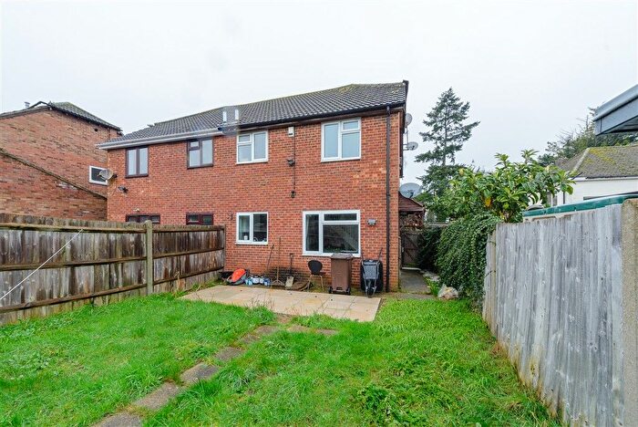1 Bedroom End Terrace House For Sale In Barrington Close, Walderslade, Chatham, Kent, ME5